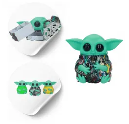 Młynek metalowy Baby Yoda 4 części 75 mm MIX kolor